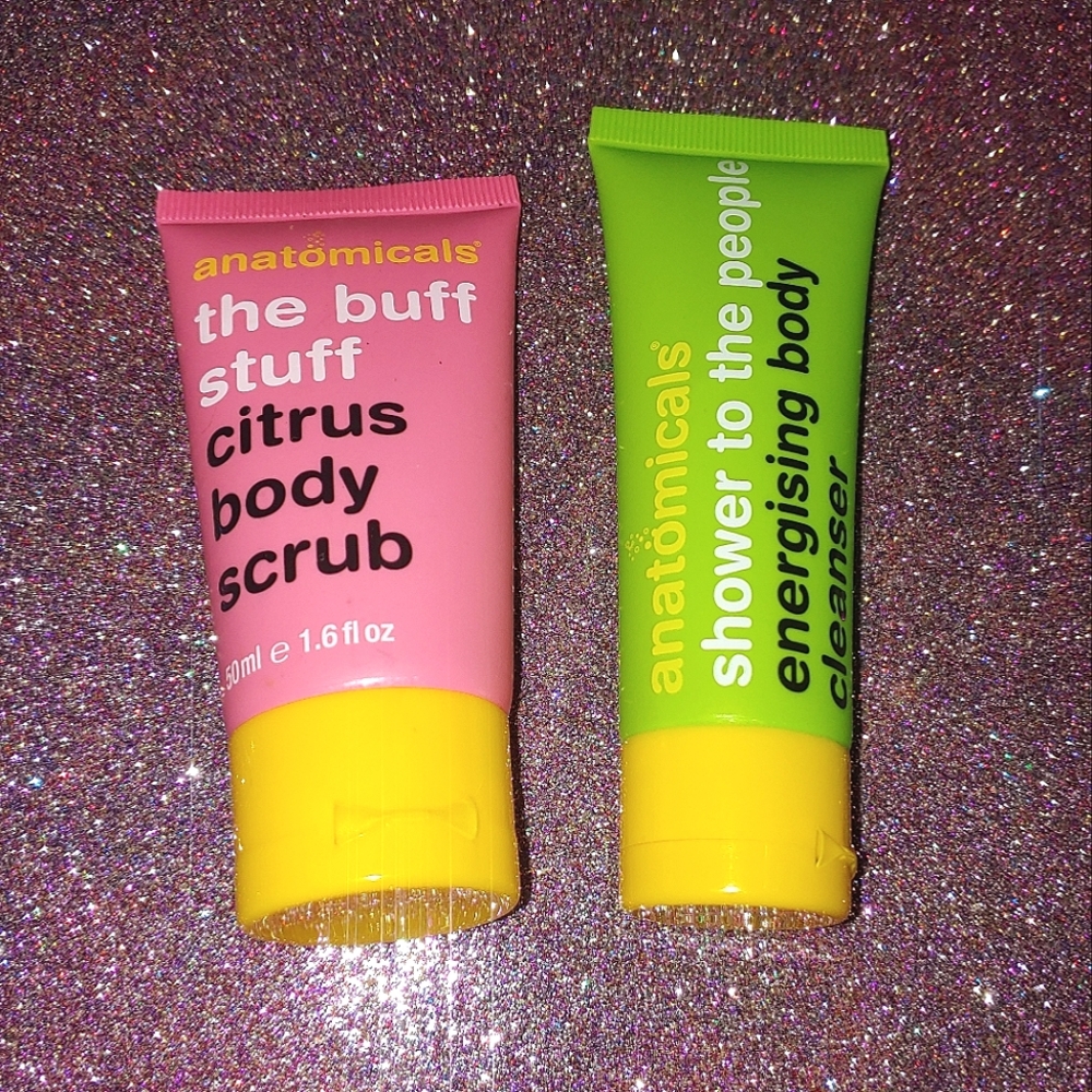 Anatomicals Set Buff Stuff citrus body scrub & Shower to the people energizing